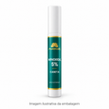 Imagem ilustrativa da embalagem da Caneta de Minoxidil 5% Pharmare, branca com rótulo verde e dourado.